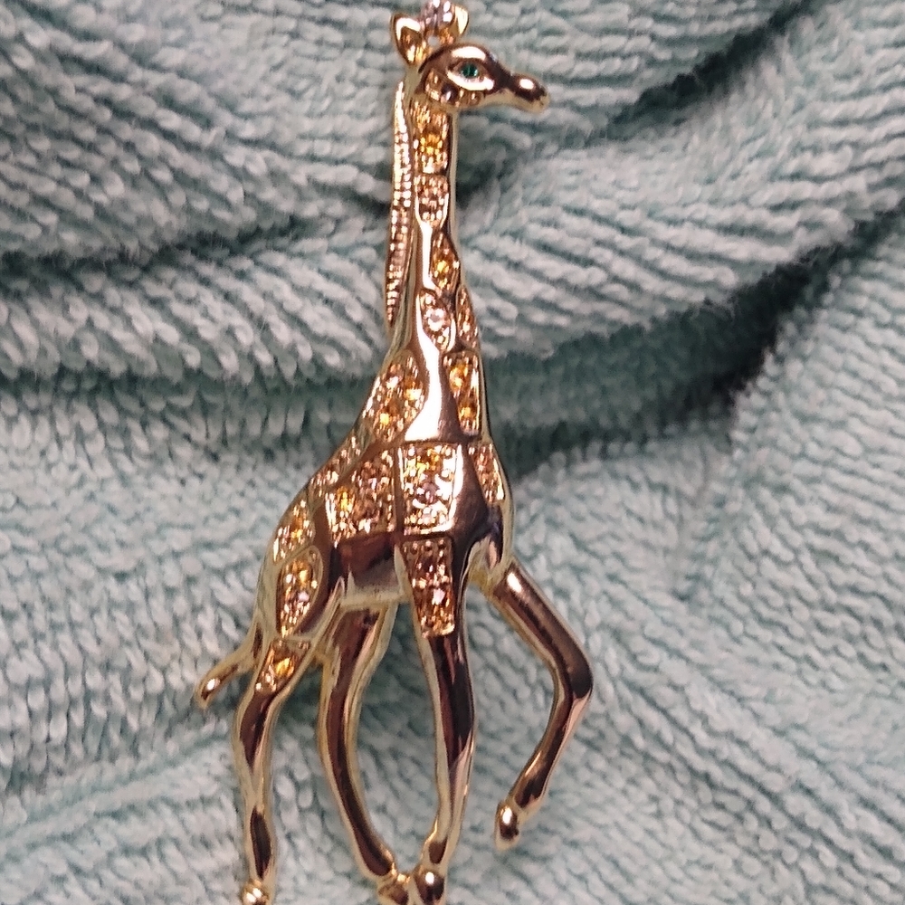 Monet signed jeweled Giraffe pin brooch - Picture 3 of 5